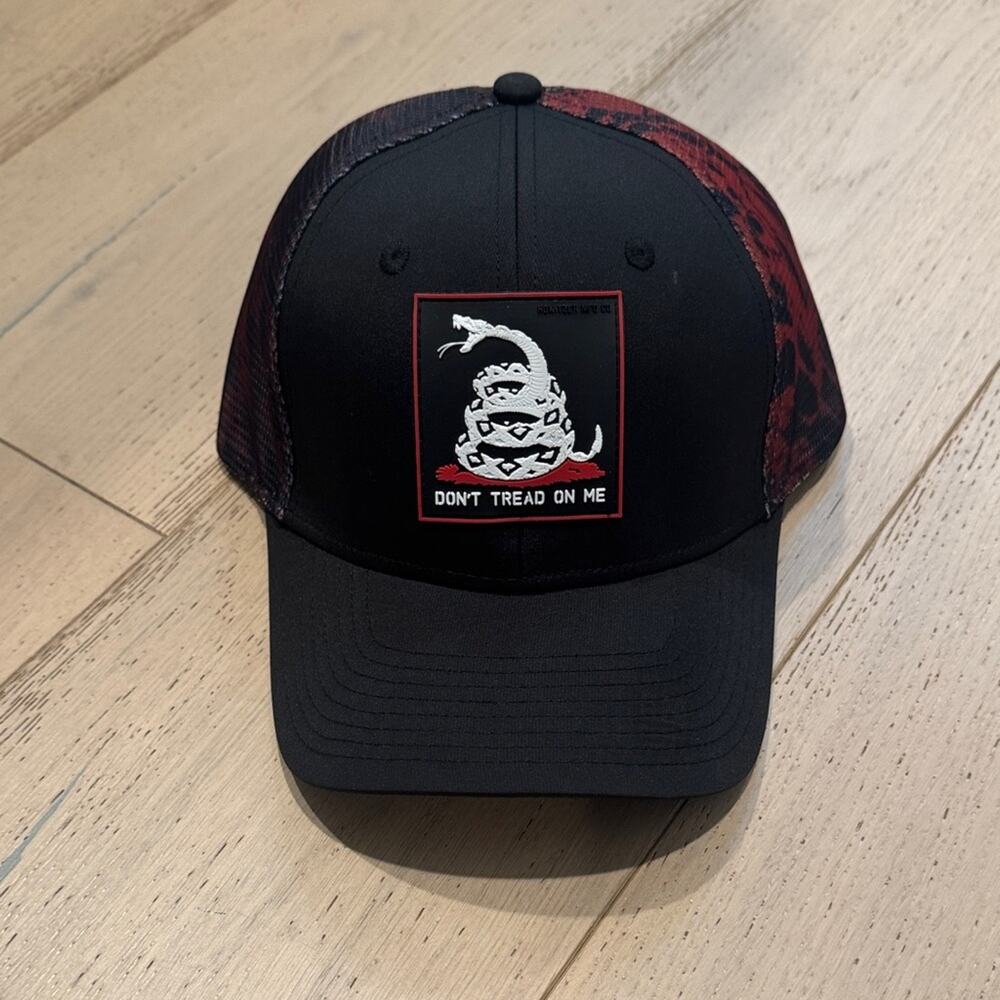 Black and Red Don't Tread On Me Cap howitzer